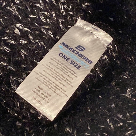 NWT Sketchers soft knit marled pom pom hat - Picture 3 of 4